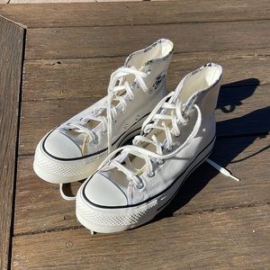 Converse size 7